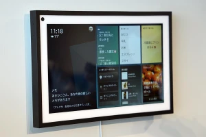 【レビュー】壁掛けという新提案「Echo Show 15」 大画面“何に”使う?